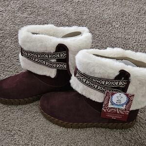 Muk Luks Boots....New!